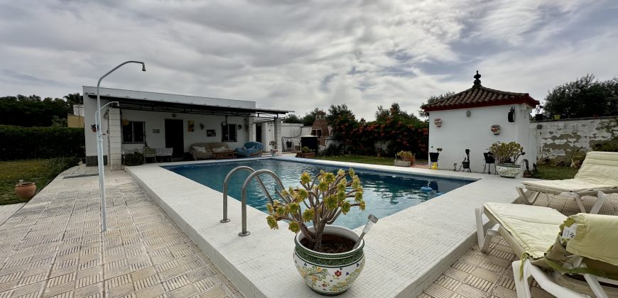 CAMPO EN URB. 10 MANDAMIENTOS