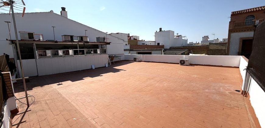 Magnífica casa en pleno corazón de Santiponce