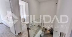 Casa adosada totalmente reformada en Zona Bulevar