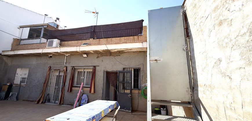 Magnífica casa en pleno corazón de Santiponce