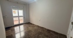 Magnifico piso en calle Pozo Nuevo con Plaza de Garaje.- Zona Centro!