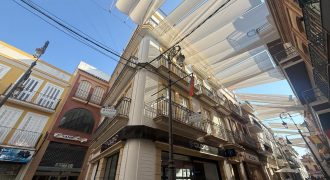 Magnifico piso en calle Pozo Nuevo con Plaza de Garaje.- Zona Centro!