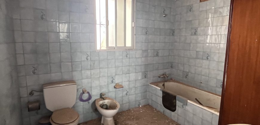 CASA EN PLANTA BAJA PARA REFORMAR EN EL ARENAL