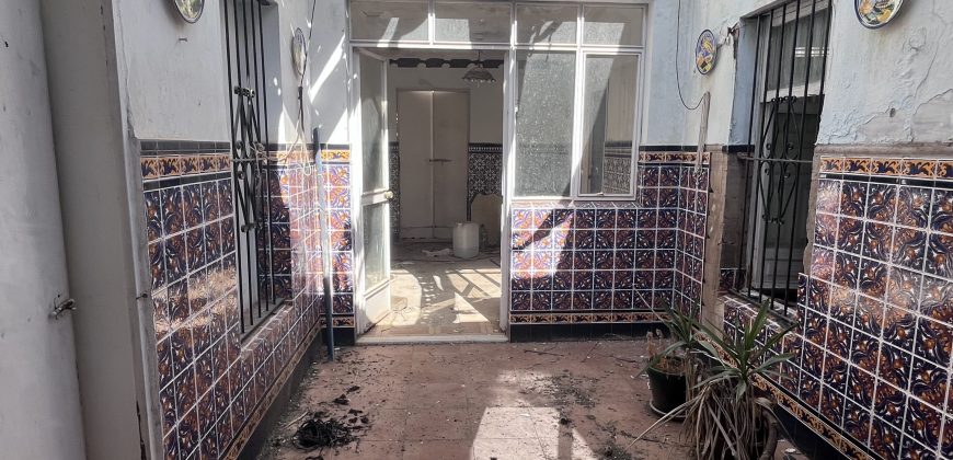 CASA EN PLANTA BAJA PARA REFORMAR EN EL ARENAL
