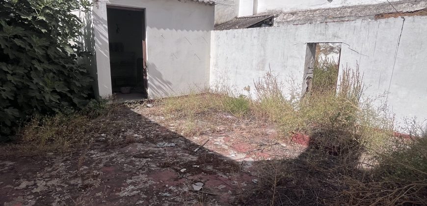 CASA EN PLANTA BAJA PARA REFORMAR EN EL ARENAL