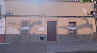 CASA EN PLANTA BAJA PARA REFORMAR EN EL ARENAL