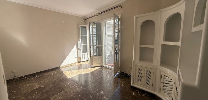 Magnifico piso en calle Pozo Nuevo con Plaza de Garaje.- Zona Centro!