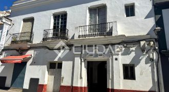 Casa a reformar en Barrio Alto- Casco Antiguo