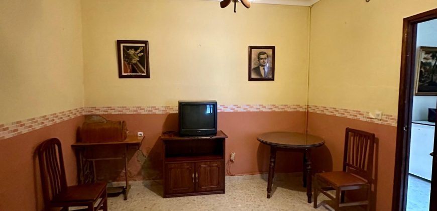 CASA CÉNTRICA EN PLANTA BAJA