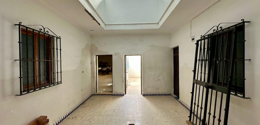 CASA CÉNTRICA EN PLANTA BAJA