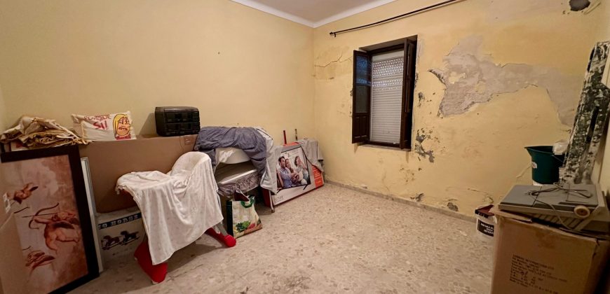 CASA CÉNTRICA EN PLANTA BAJA
