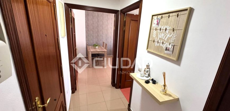Piso junto a la playa, Las Piletas