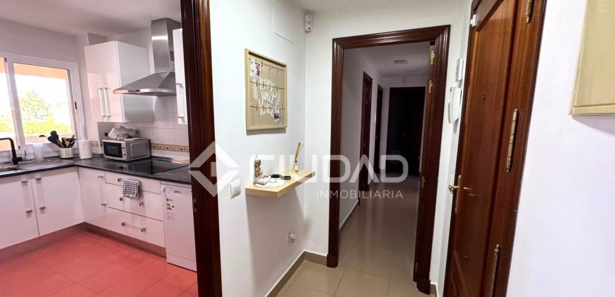 Piso junto a la playa, Las Piletas