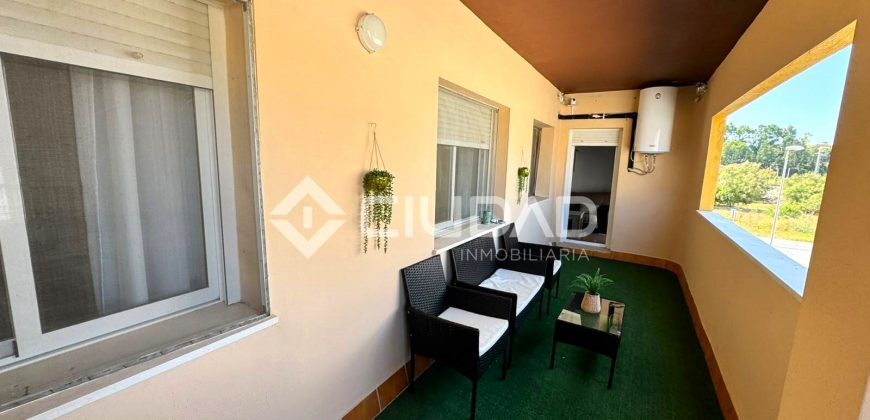 Piso junto a la playa, Las Piletas