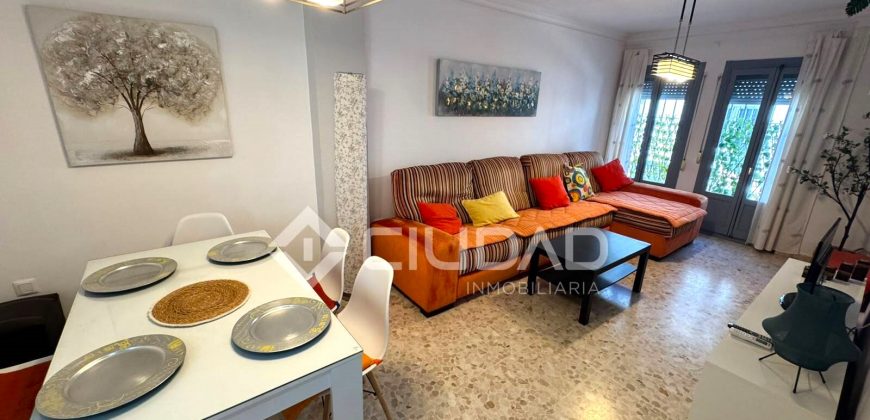 Piso con garaje y patio en Centro/Playa