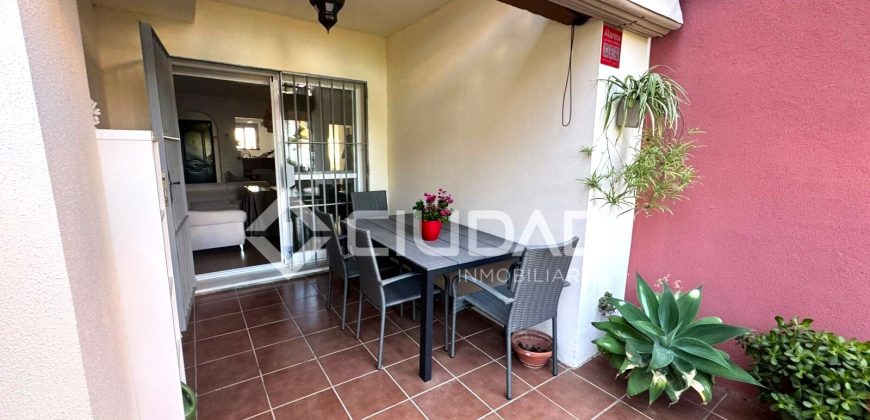 Piso con amplio patio en Martín Miguel