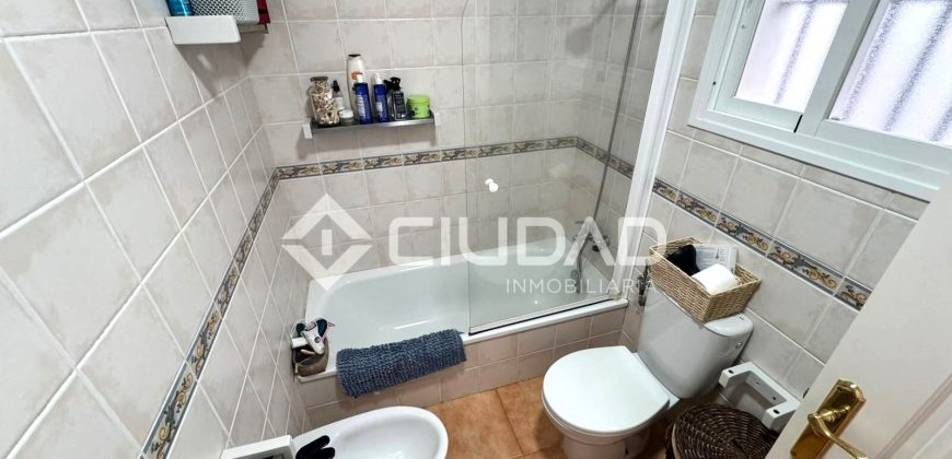 Piso con amplio patio en Martín Miguel