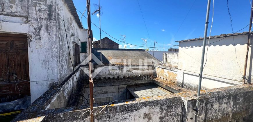 Casa a reformar en Barrio Alto- Casco Antiguo