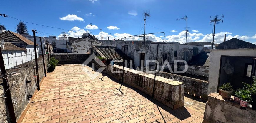 Casa a reformar en Barrio Alto- Casco Antiguo