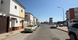 ADOSADO CON GARAJE
