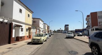 ADOSADO CON GARAJE