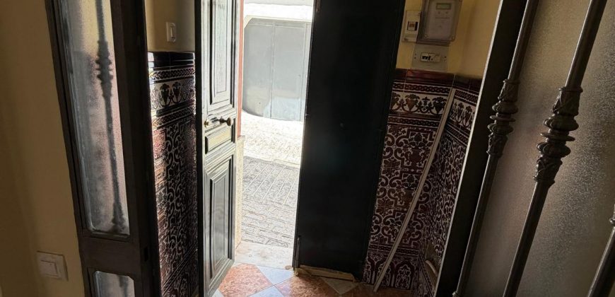 Oportunidad de Casa de Dos Plantas con Azotea y Trastero en Excelente Ubicación!