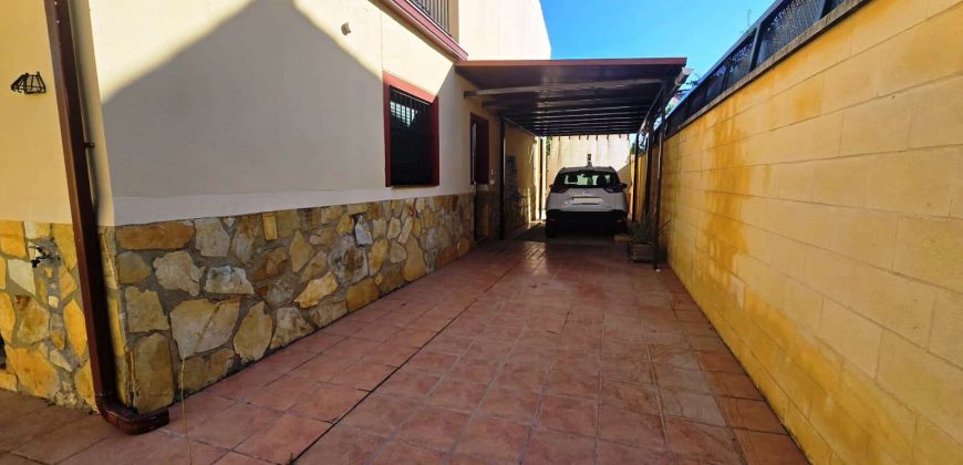 Chalet pareado – Bormujos