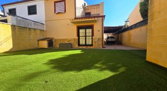 Chalet pareado – Bormujos