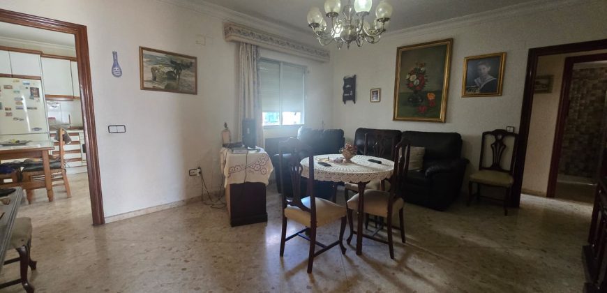 Casa en esquina – Bormujos