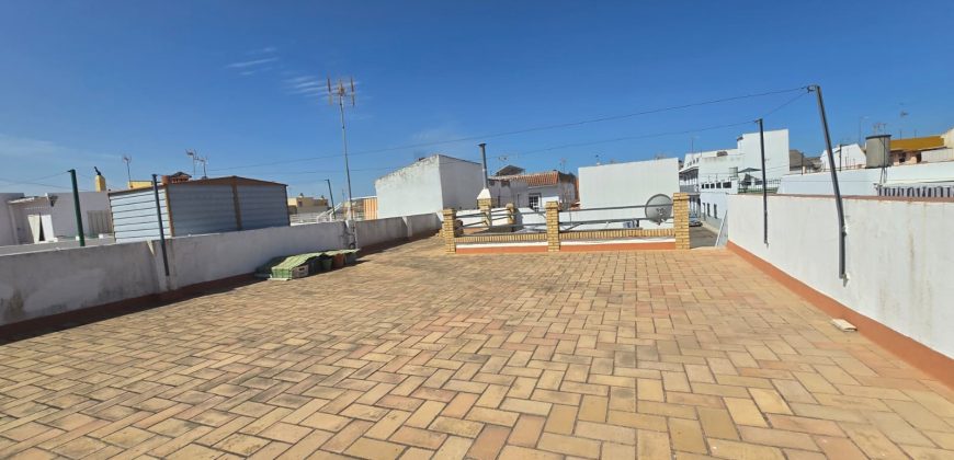 Casa en esquina – Bormujos