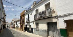 CASA CÉNTRICA PARA DERRIBO