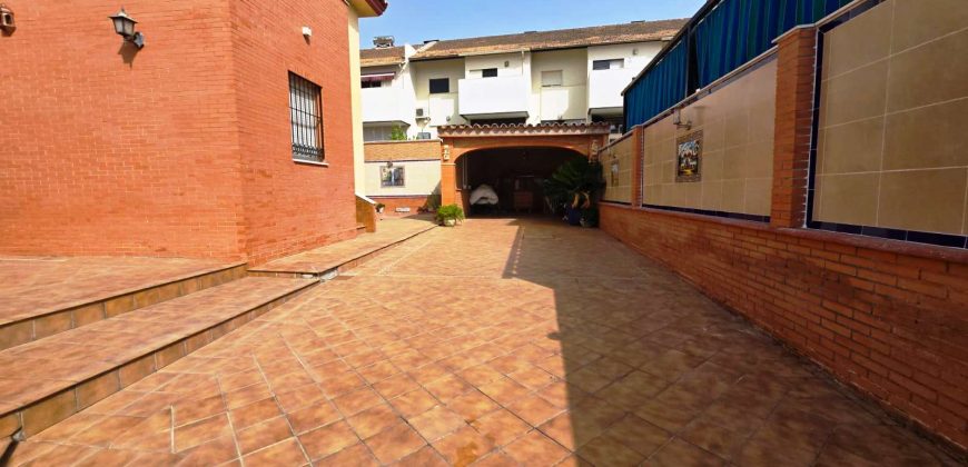 Chalet independiente – Bormujos