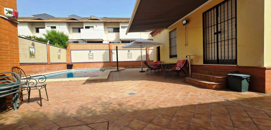 Chalet independiente – Bormujos