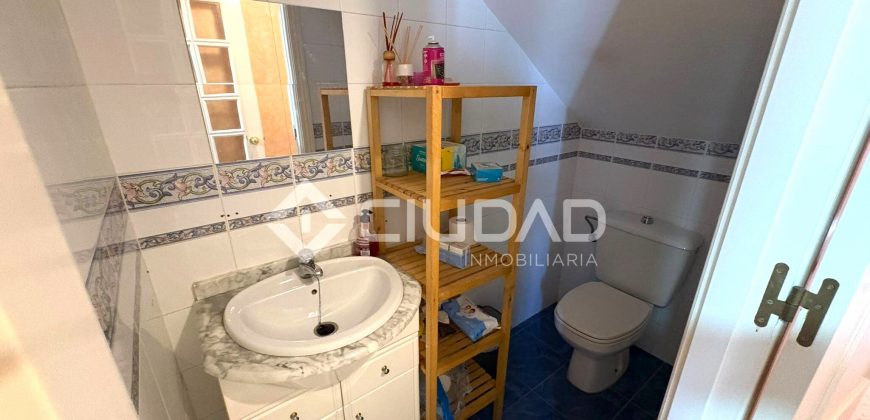 Adosado con patio en Pino Alto