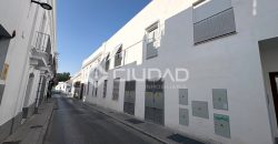 Piso con PATIO Y GARAJE de reciente construcción
