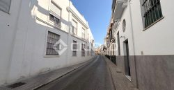 Piso con PATIO Y GARAJE de reciente construcción