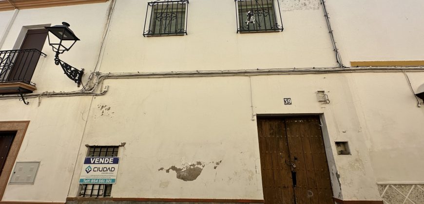 CASA PARA DERRIBO EN CALLE SAN MIGUEL