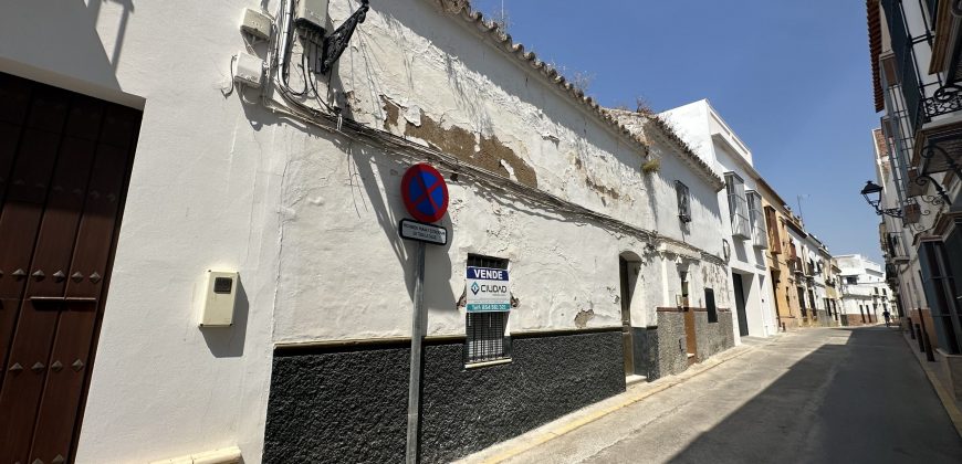 CASA PARA DERRIBO EN BARRIO SAN MIGUEL