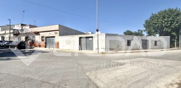 En venta Nave en esquina con terreno urbano en El Berral – Trebujena
