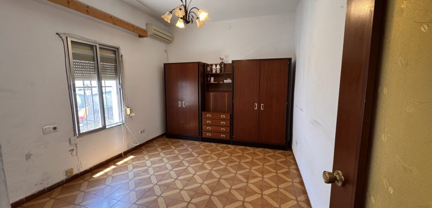 Casa en planta baja en venta en San Juan de Aznalfarache – Barrio Alto.
