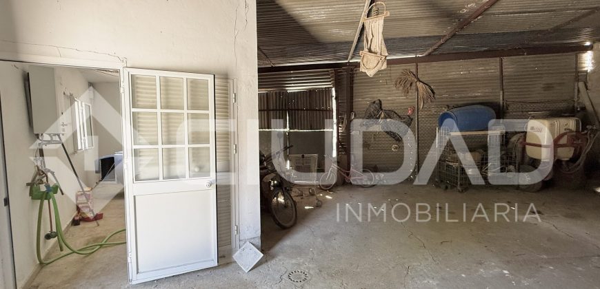 En venta Nave en esquina con terreno urbano en El Berral – Trebujena