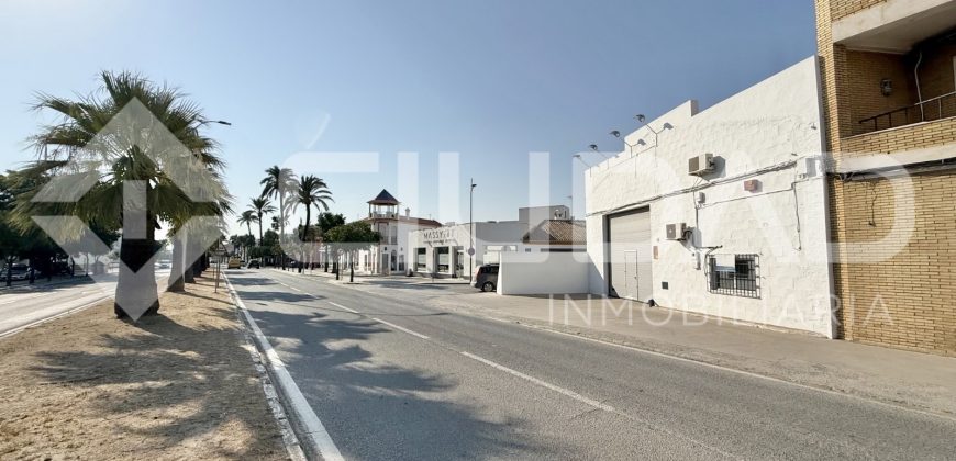 Nave industrial en venta – Avda. Tomasetti, Lebrija