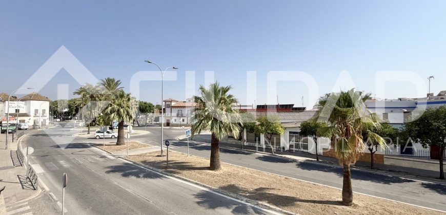Nave industrial en venta – Avda. Tomasetti, Lebrija