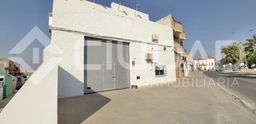 Nave industrial en venta – Avda. Tomasetti, Lebrija