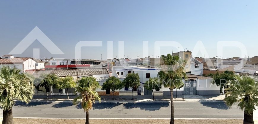 Nave industrial en venta – Avda. Tomasetti, Lebrija