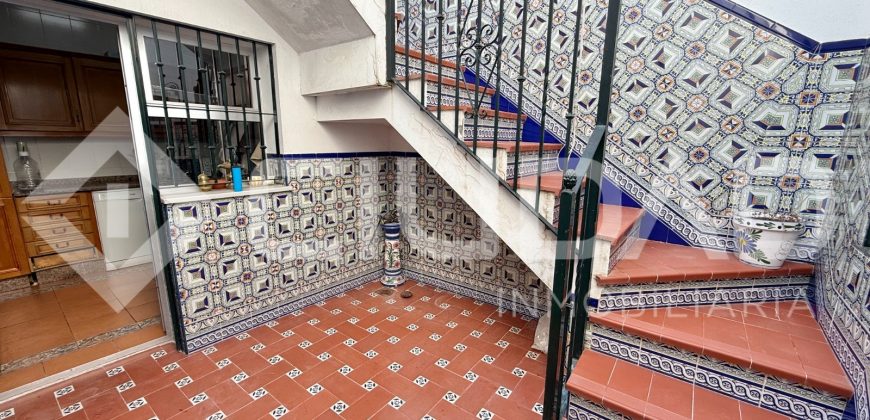 Vivienda con local comercial – Avda. Tomasetti, Lebrija