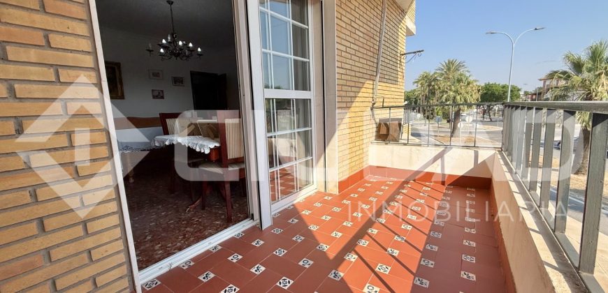 Vivienda con local comercial – Avda. Tomasetti, Lebrija