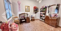 Vivienda con local comercial – Avda. Tomasetti, Lebrija