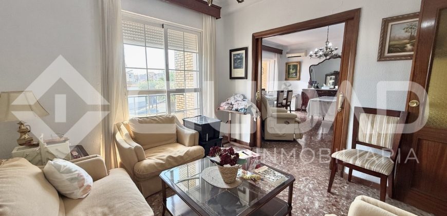 Vivienda con local comercial – Avda. Tomasetti, Lebrija