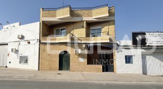 Vivienda con local comercial – Avda. Tomasetti, Lebrija